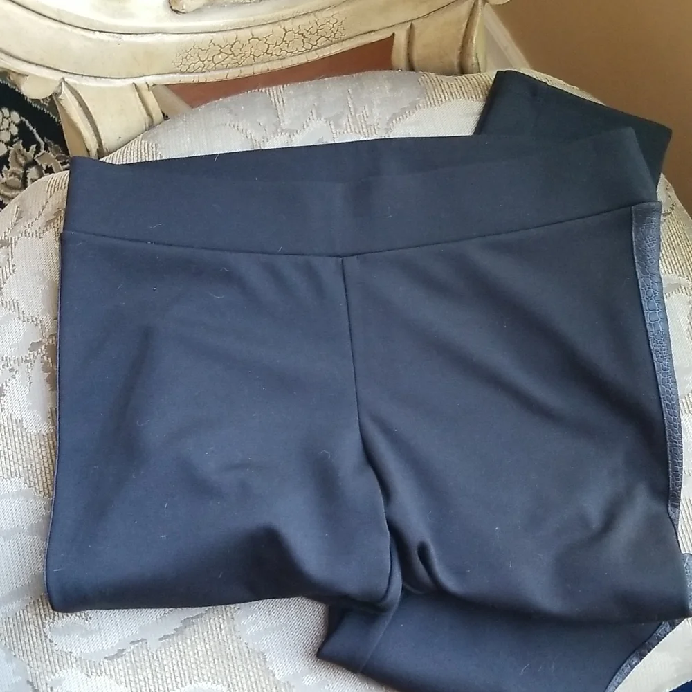 White House Black Market leggins - Picture 3 of 7